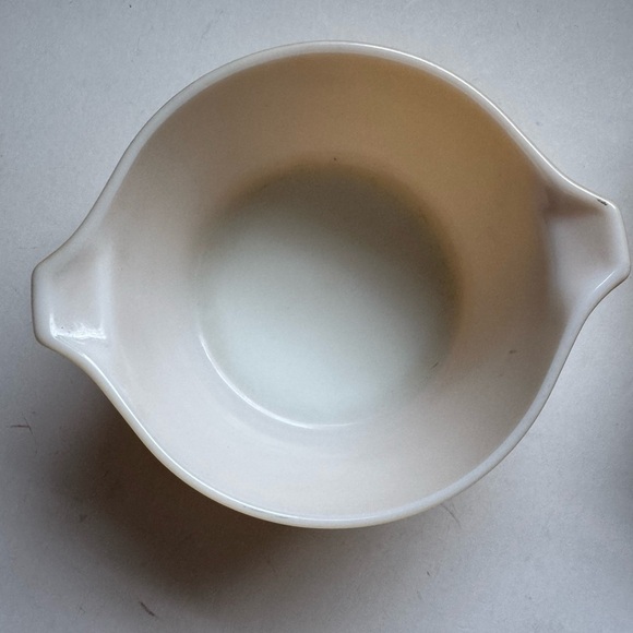 Vintage Yellow 6” Pyrex - Picture 2 of 4